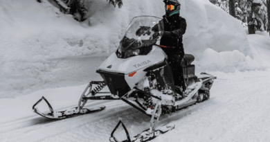 Taiga Snowmobil Nomad - All Electric Snowmobil